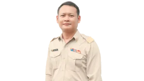 ครูอนุศร ทับทิม